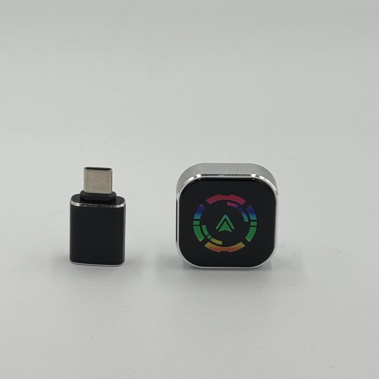 کارپلی و اندروید اتو مدل Android Auto/CarPlay Q1A به همراه مبدل USB به USB-C
